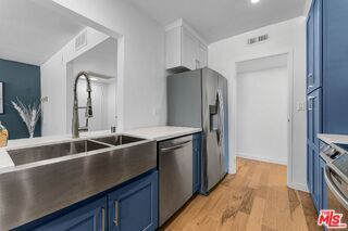 Foto del edificio - 540 Kelton Ave