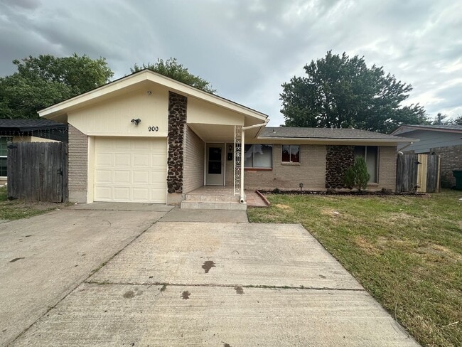 Photo - 900 Flamingo Ave House