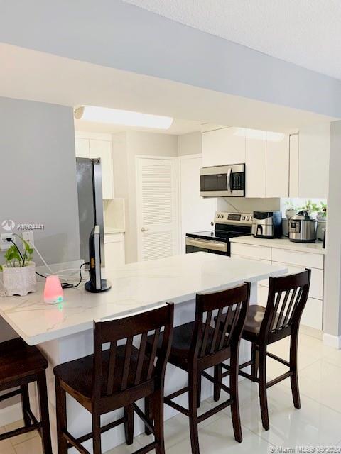 Foto principal - 9110 Fontainebleau Blvd