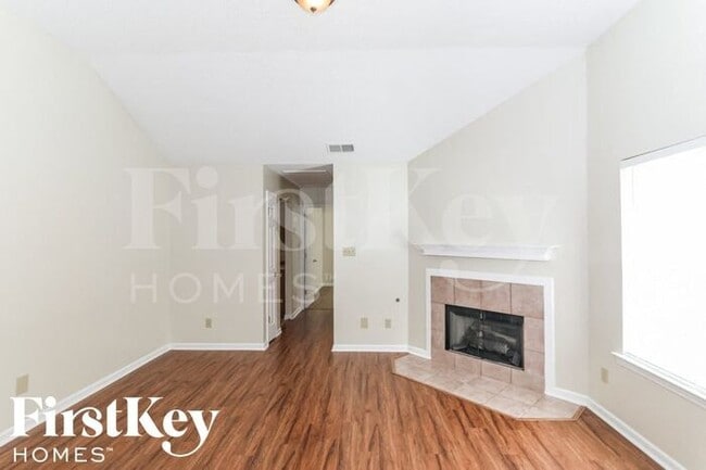 Building Photo - 1112 Sunstar Dr