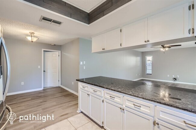 Building Photo - 2271 Rio Circle