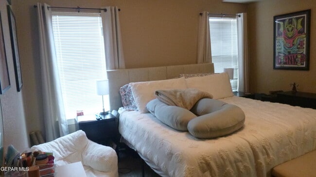 Building Photo - 14229 English Point Ave