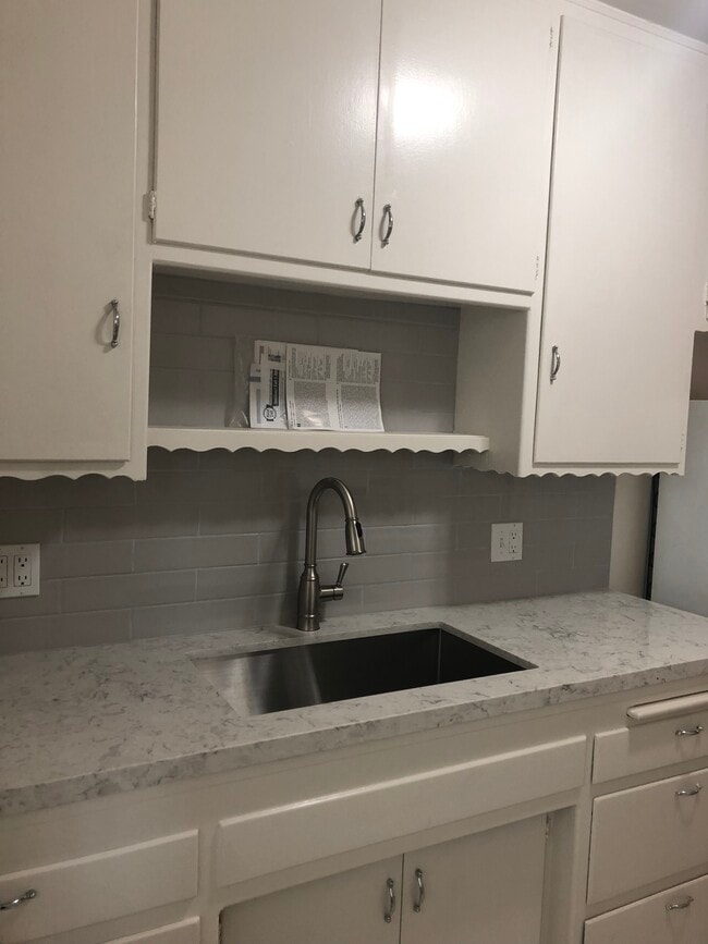 Building Photo - Blackburn Apartments