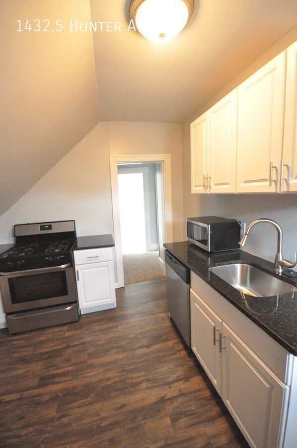 Building Photo - 1 Bed 1 Bath Close to Campus, Available Fa...