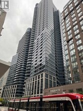 Building Photo - 25 Carlton St.