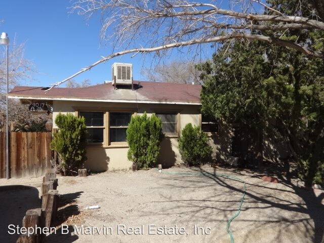 Foto principal - 9017 Pillsbury St