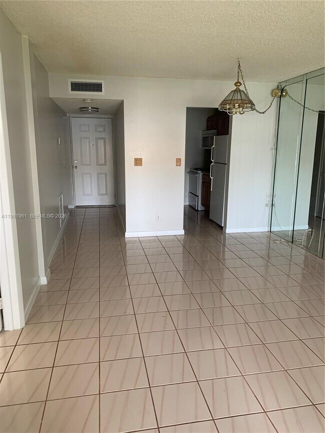 Foto del edificio - 4155 NW 90th Ave