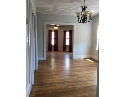 Primary Photo - 20 Olney St