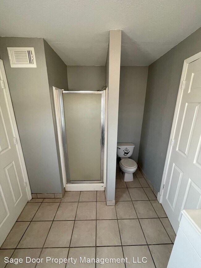Foto del edificio - 3 br, 2 bath House - 2420 E 51st Street