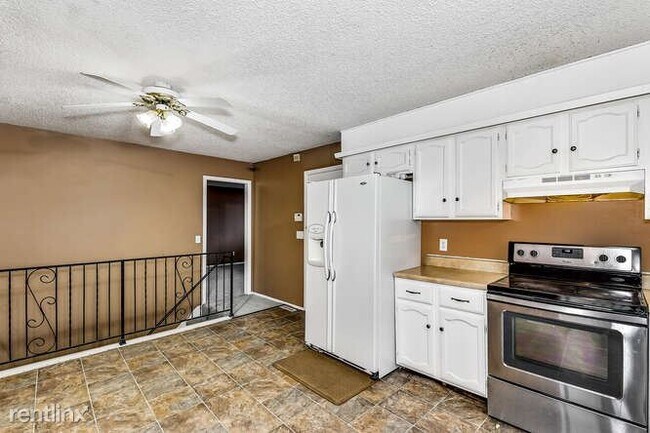 Foto del edificio - 3 br, 2 bath House - 9419 E Bluestem St