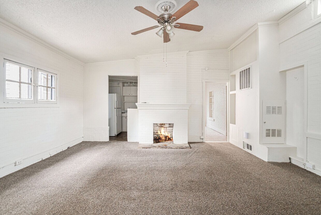 Primary Photo - 2 BR Carriage Home 3 Blocks from Cheesman ...