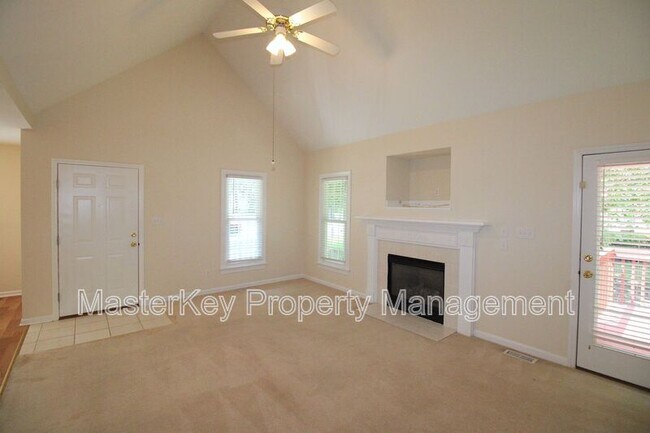 Building Photo - 701 Senter St