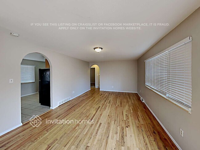 Foto del edificio - 9051 Tennyson St