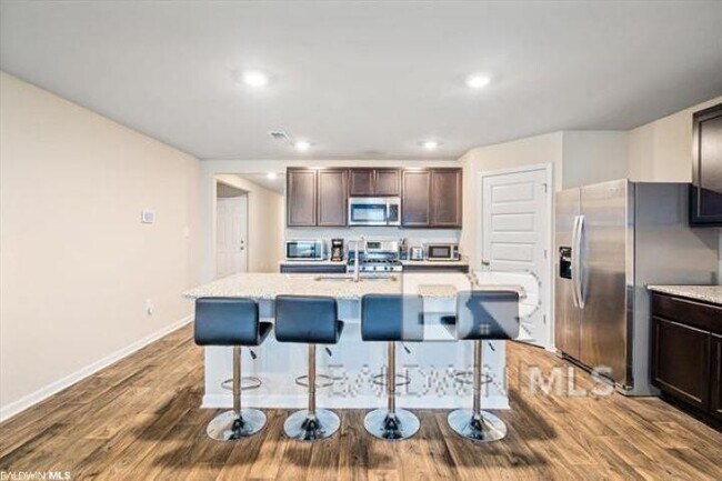 Foto del edificio - 8164 Irwin Loop