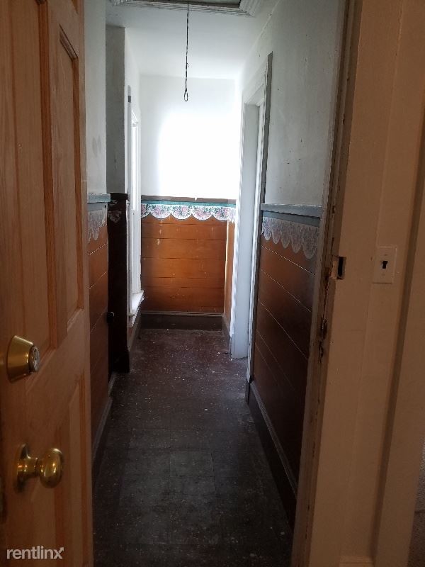 Primary Photo - 2 br, 1 bath Apartment - 228 W 20th 2 Unit 2
