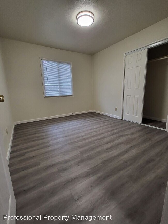 Foto del edificio - 2 br, 1 bath House - 2541 Downer Avenue