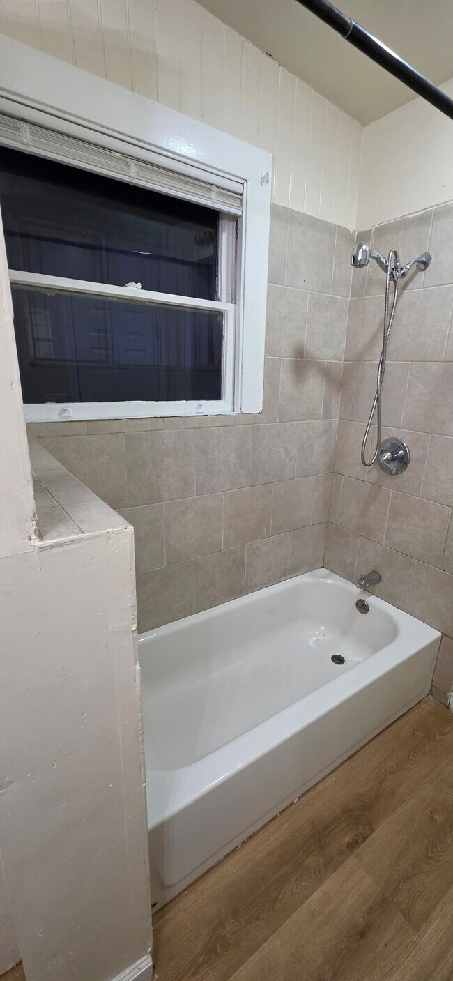 Foto del edificio - 1056 45th St
