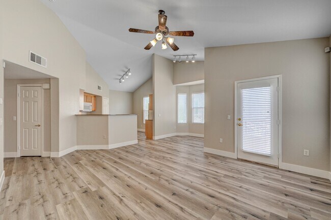 Foto del edificio - 10550 W Alexander Rd