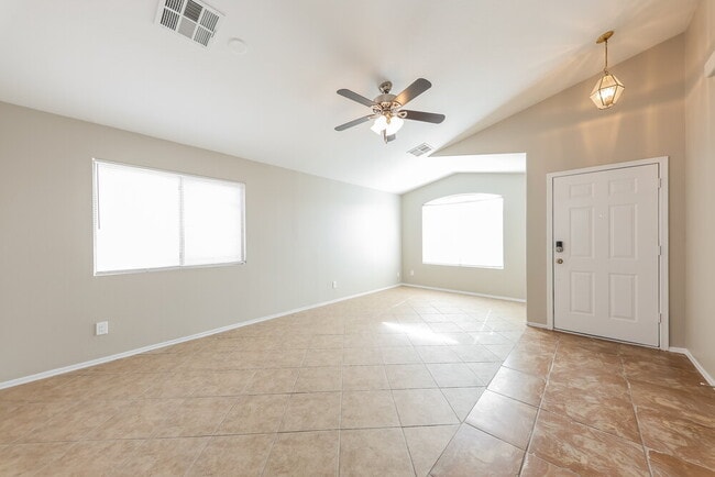 Building Photo - 10618 W Pima St