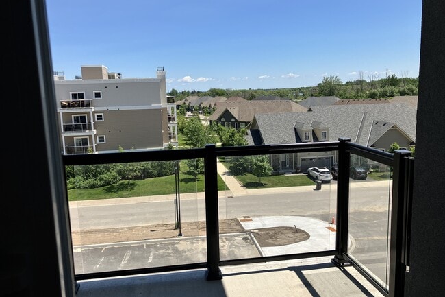 Building Photo - 4 Kimberly Ln