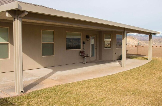 Foto del edificio - Beautiful 3 Bedroom, 2 bathroom Home in Hu...