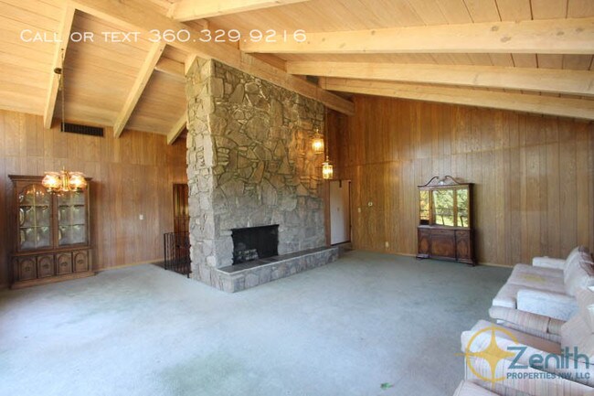 Building Photo - 24013 NE 112th Ave