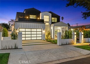 Building Photo - 5943 Hesperia Ave