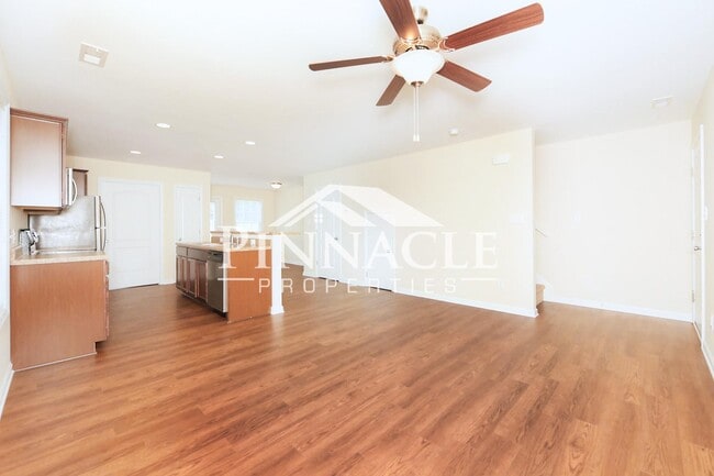 Building Photo - 586 Leesville Rd