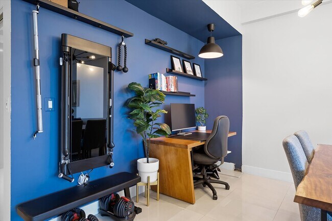 Foto del edificio - 3250 Grand Ave