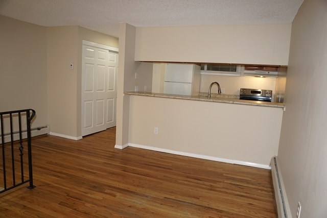 Building Photo - 1842 Canyon Blvd