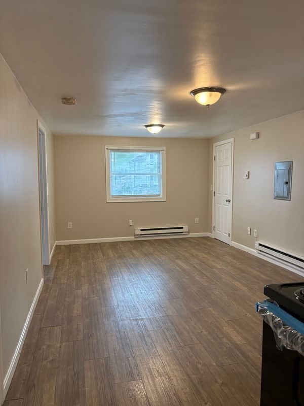 Building Photo - 2 Yolande Pl