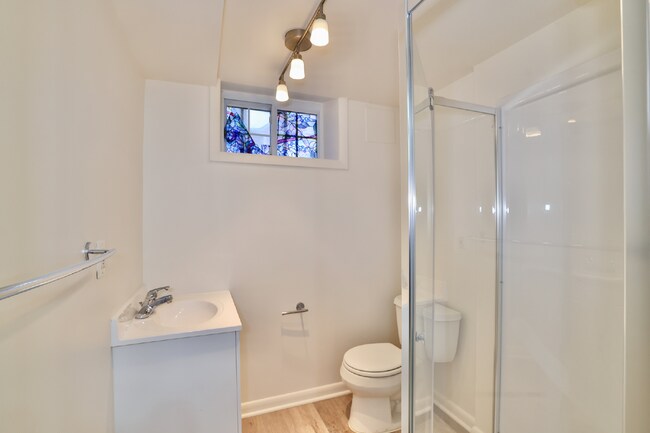 Foto del edificio - Spacious, Accessible Downtown Silver Spring Townhome!!.... Renovated Kitchen, Finished Basement, ...