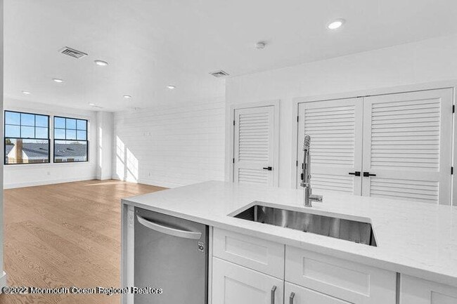 Building Photo - 1805 NJ-35