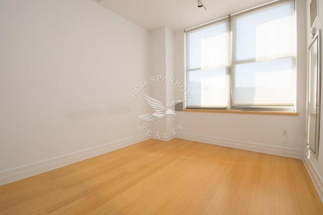 Foto del edificio - 1 bedroom in BROOKLYN NY 11201