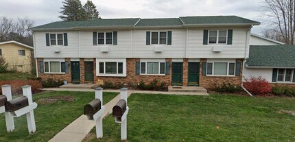 Building Photo - 1402 Tuttle St