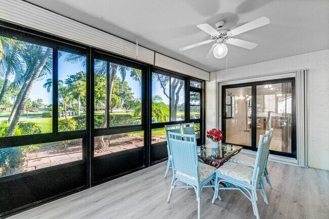 Foto del edificio - 5605 Forest Oaks Terrace