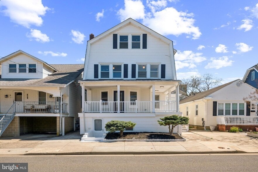 Primary Photo - 3 N Surrey Ave