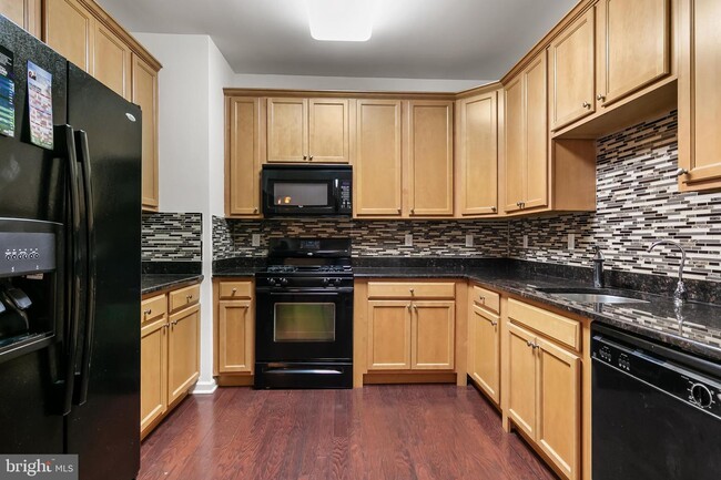 Building Photo - 211 Breeders Cup Dr