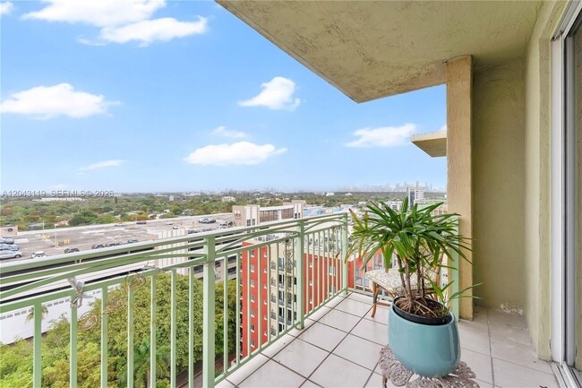 Building Photo - 3500 Coral Way
