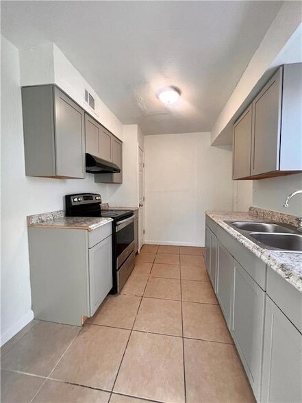 Foto del edificio - 5227 Cannes St