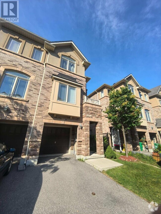 Building Photo - 6625-6625 Falconer Dr