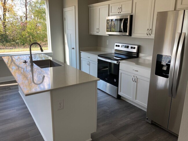 Building Photo - 3 Bedroom, 2.5 Bathroom, New Construction ...
