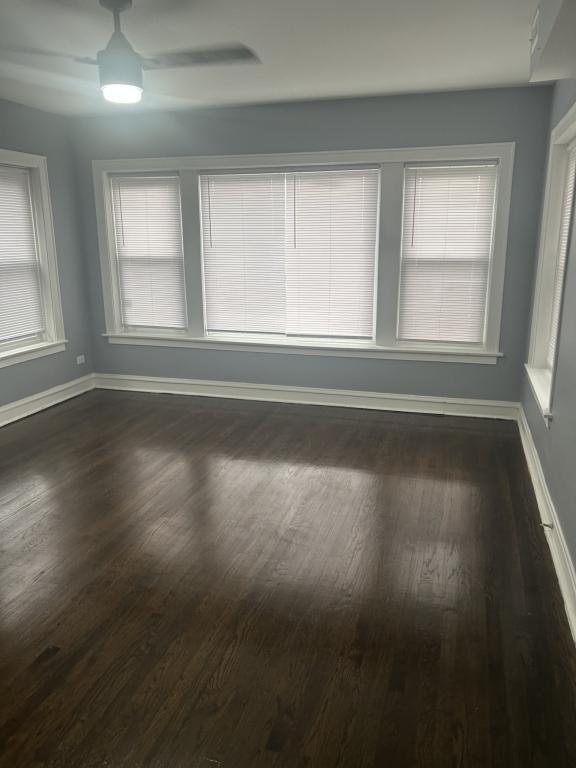 Foto del edificio - 7948 S Marshfield Ave