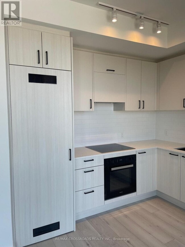 Building Photo - 5 Quarrington Ln