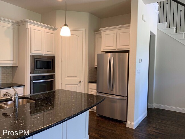 Building Photo - 3 br, 2.5 bath House - 2420 Holland Grove