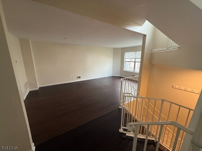 Foto del edificio - 730 Harbortown Blvd