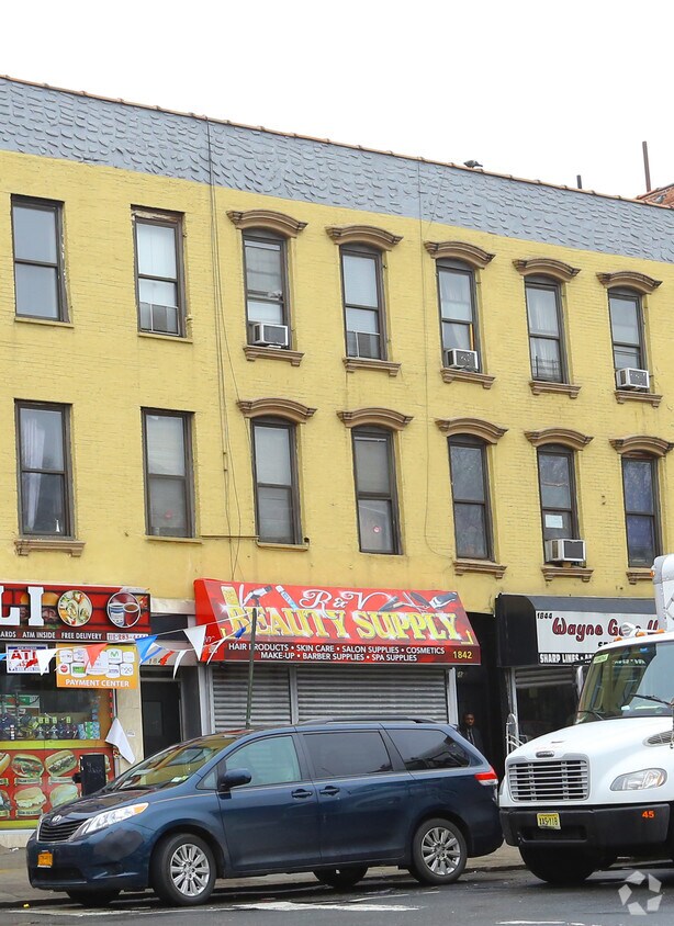 Primary Photo - 1842 Amsterdam Ave