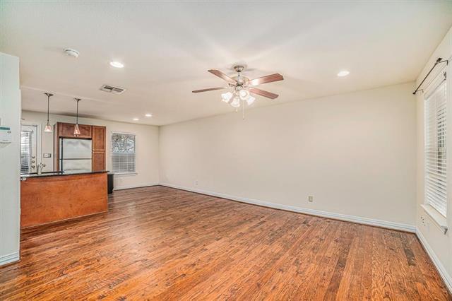 Foto del edificio - 4702 Bradford Dr