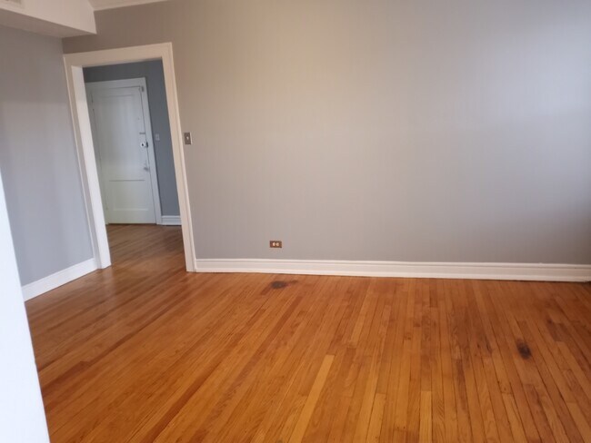 Foto del edificio - 3000 N Cicero Ave