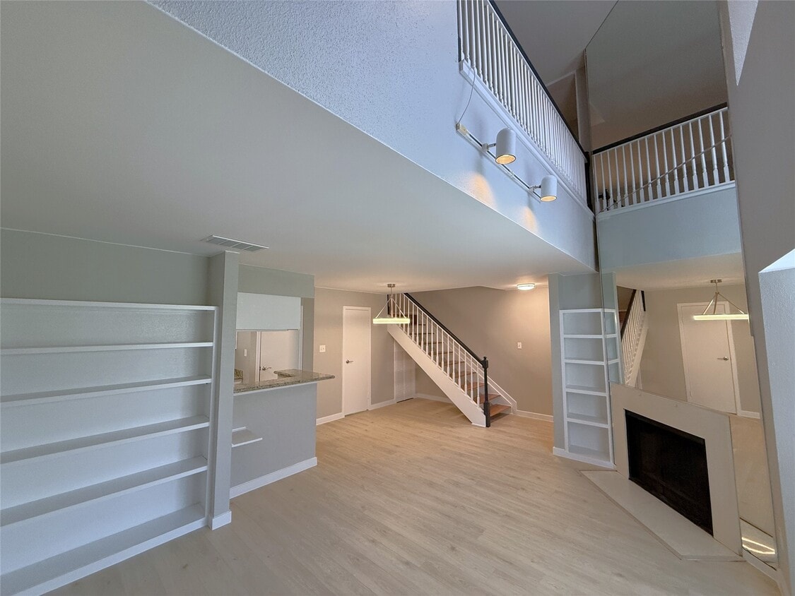 Photo - 2120 El Paseo St (Houston, TX)